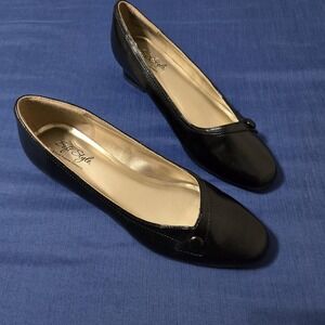 Soft Style Hush Puppies Pumps Womens 8.5 Black Low Block Heel Button Round Toe
